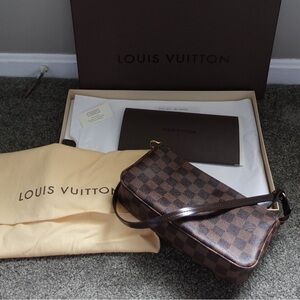 AUTHENTIC Louis Vuitton Damier Ebene Pochette 2014